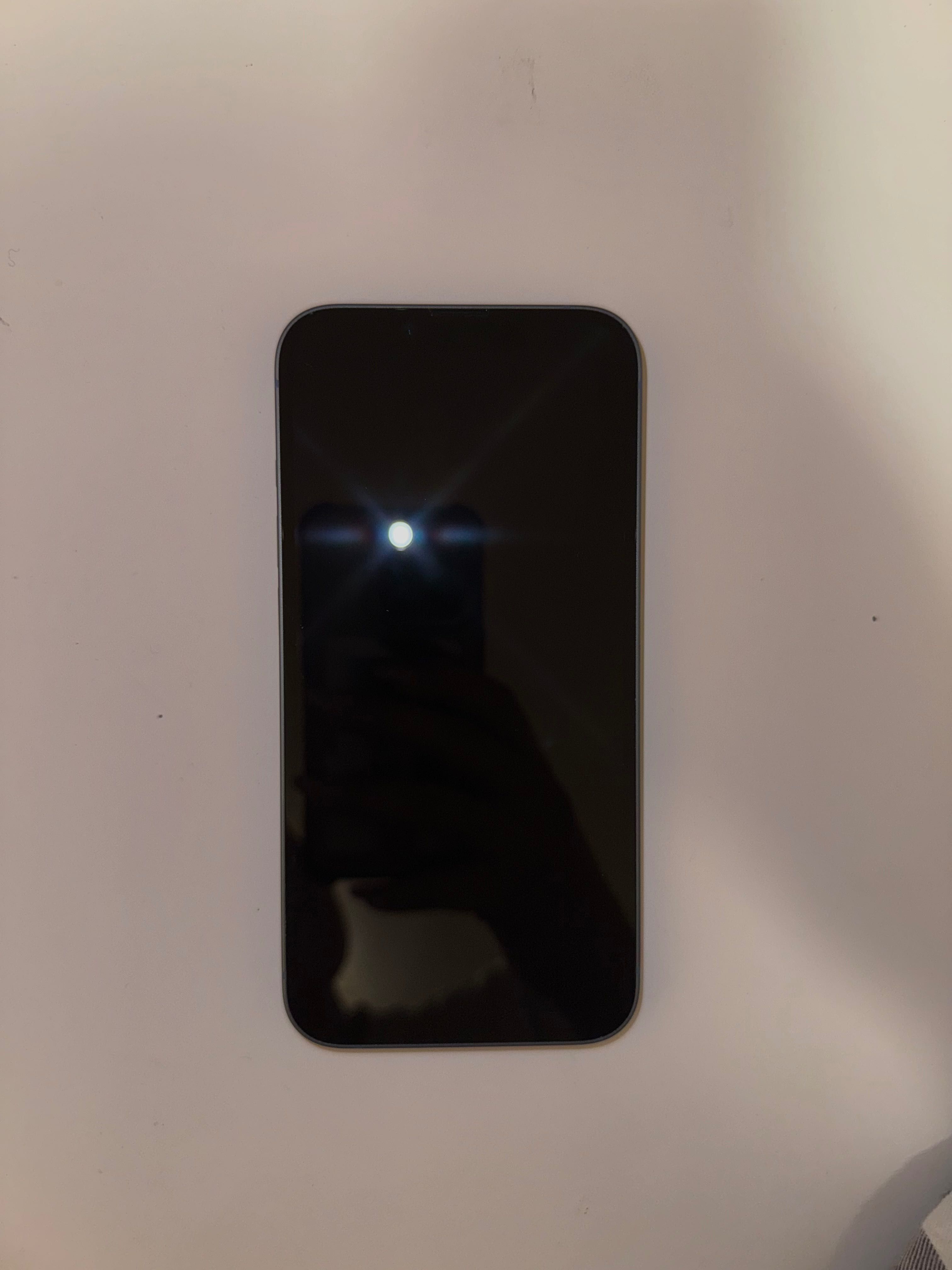iPhone 14, много запазен