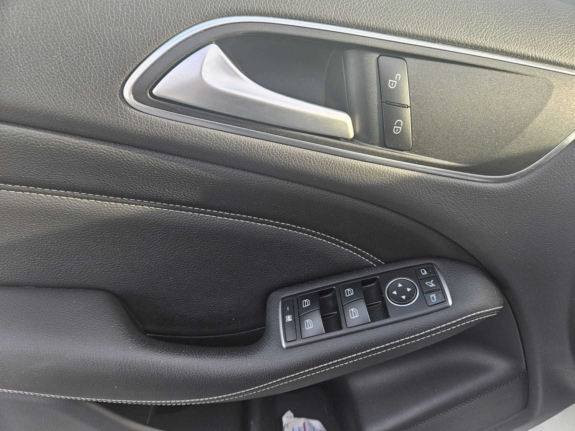 Mercedes-Benz B200
