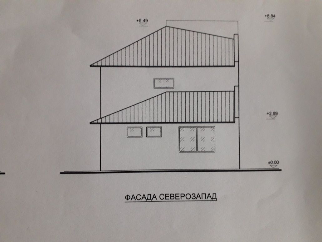 Продавам дворно място с проект за строеж