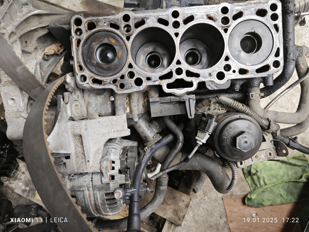Блок VAG 2.0 TDI BKD 2008