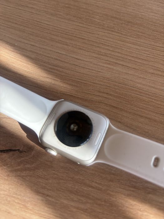 Apple Watch SE  40 mm(GPS + Cellular) (2nd Generation)