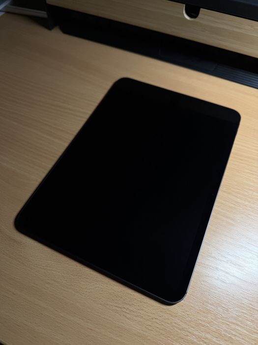 iPad Pro 11 Inch M4 256gb cellular baterie 100% black