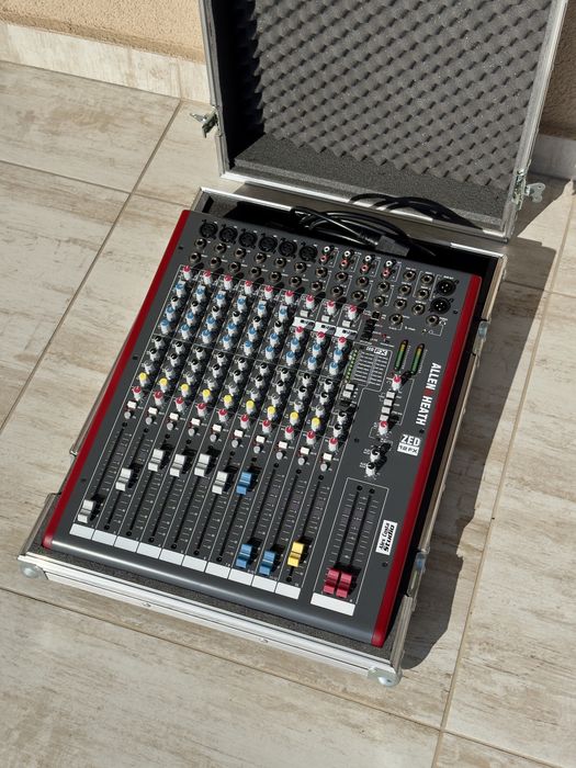 Mixer Allen Heath Zed 12FX + Flightcase