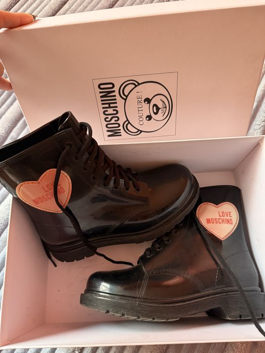 Love moschino боти