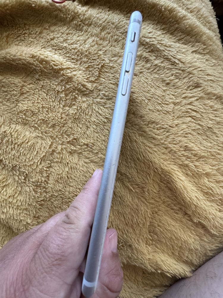 Iphone 6 Plus 64 GB incarcator, cablu, husa, centura noua, 5 Folii