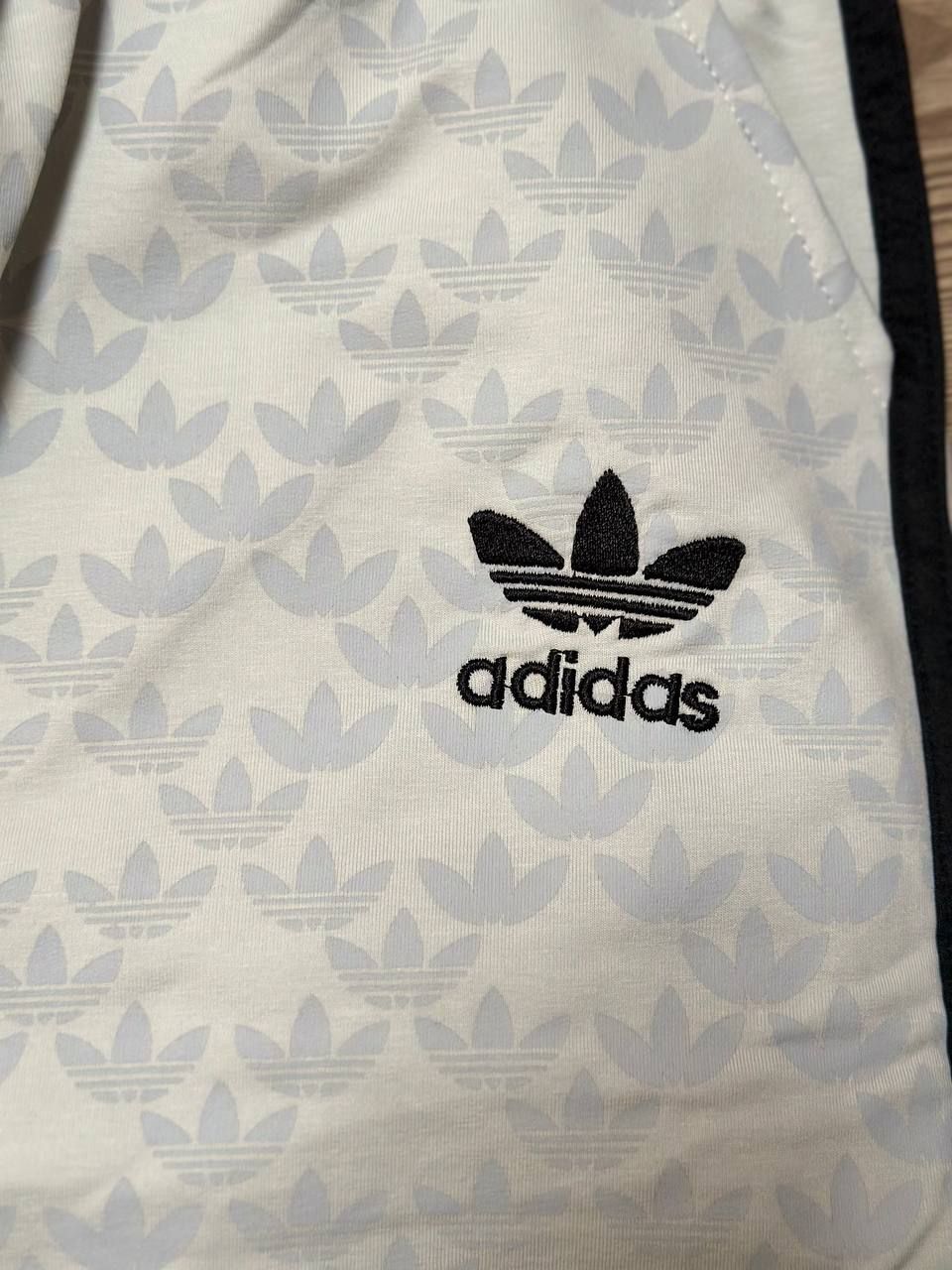 Compleu Adidas,calitate