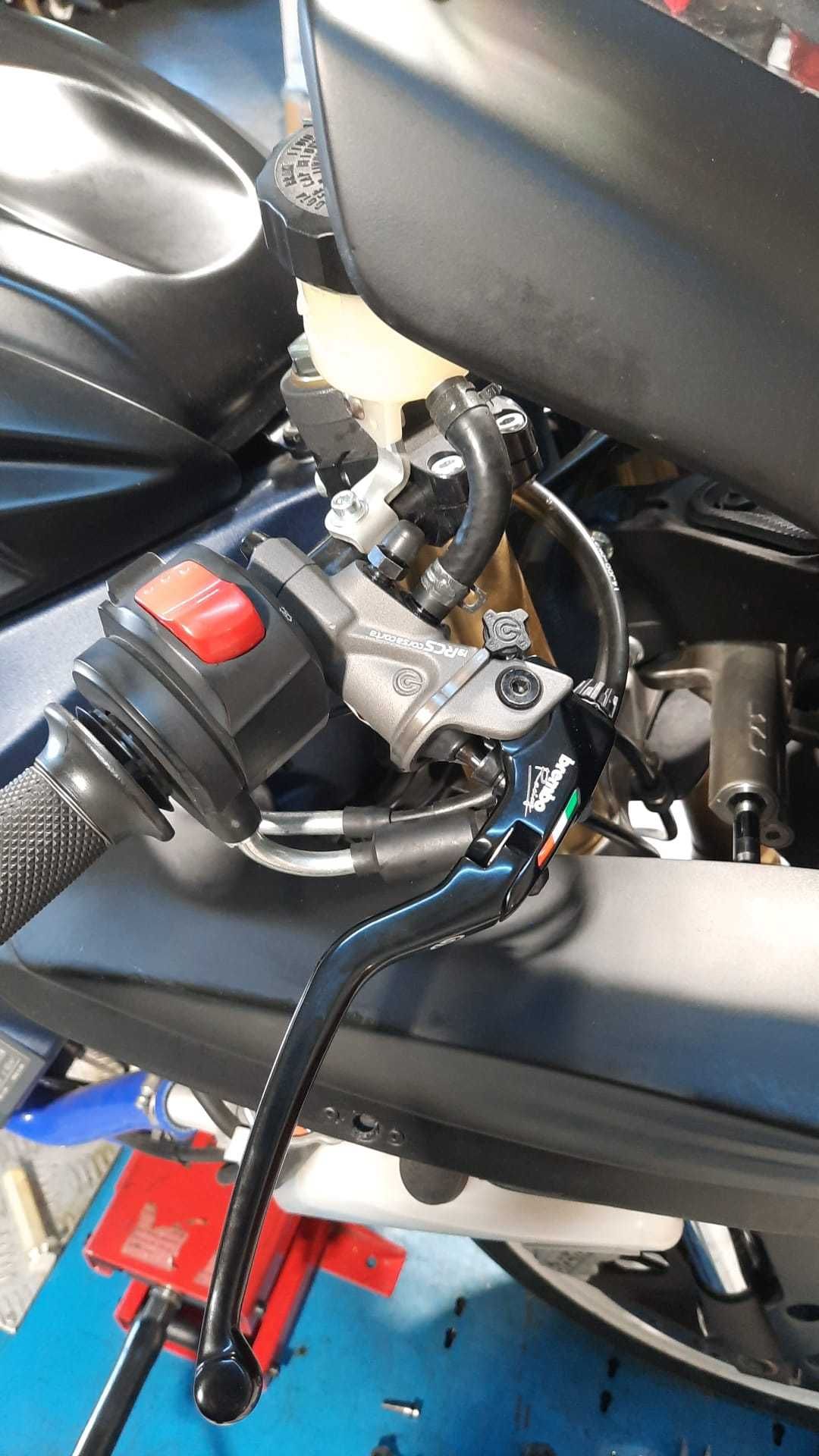 Suzuki gsx r pista circuit