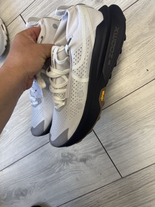 Adidasi nike zoomx nr 42.5 si 43, 44