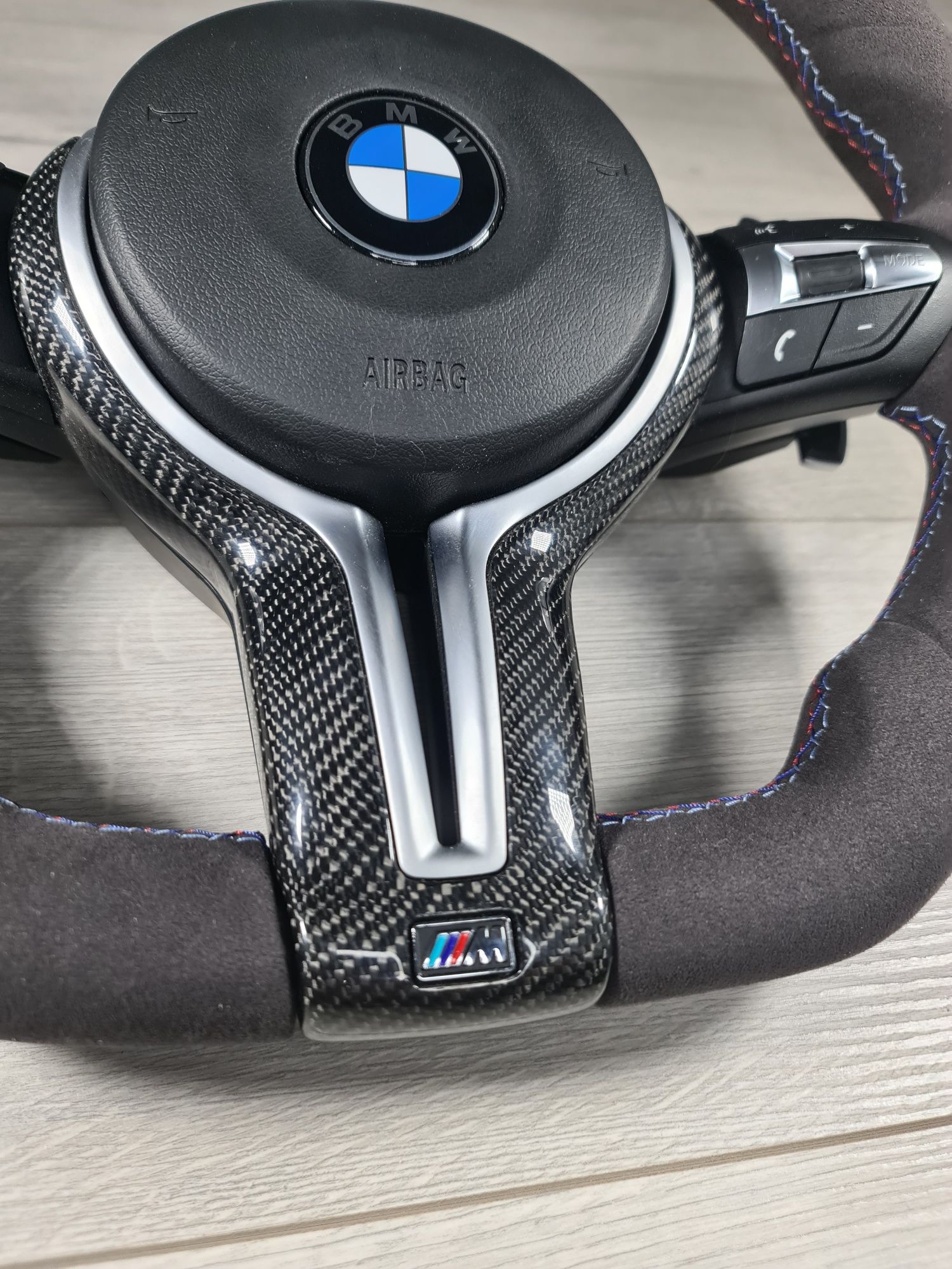 Volan-Alcantara-Carbon-M5-M6-Bmw-Seria-5-6-7-F10-F11-F06-F12-F13-F01
