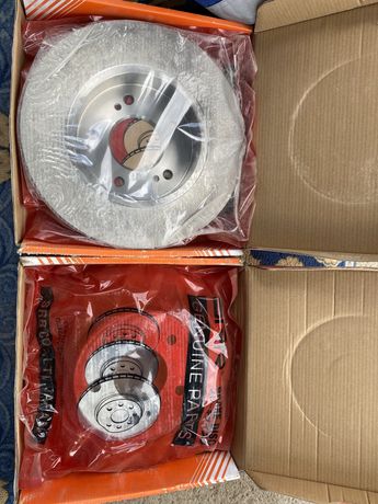 Продам тормозные диски от Nissan Maxima A33 кузов
