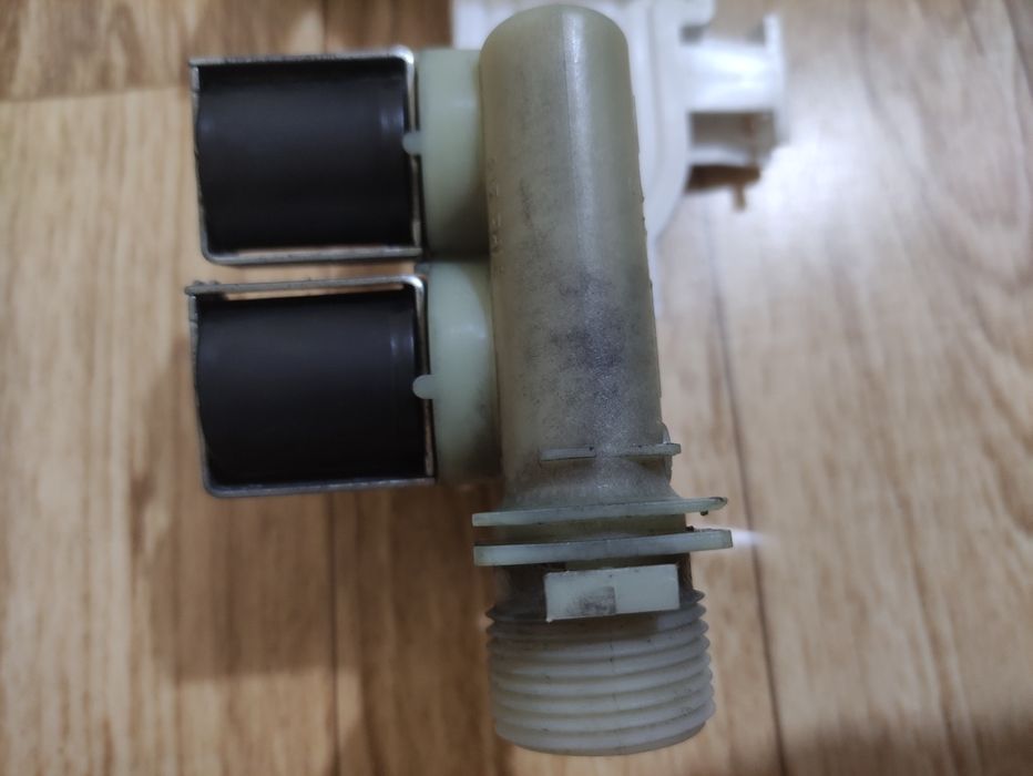 Клапан для стиральной машины аристон