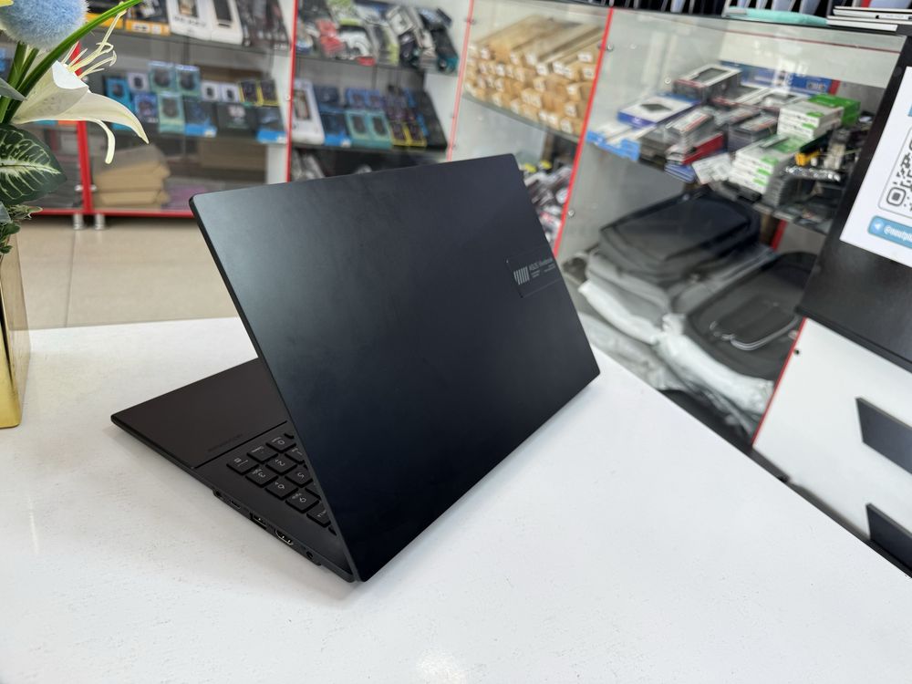 asus ryzen 5 7520 (i5-13) holati zor 8/512 ssd lik IT va grafikalarga