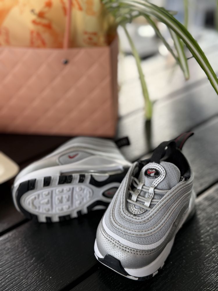 Adidasi nike bebe