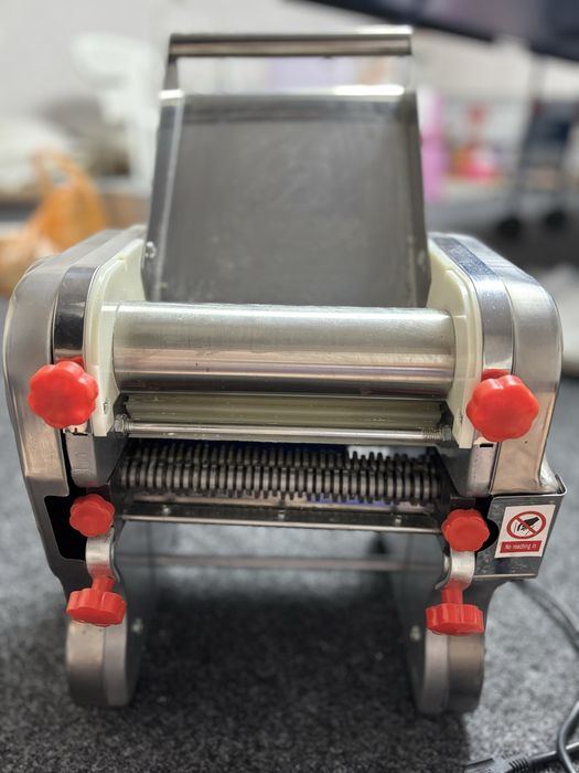 Тестораскаточная машина