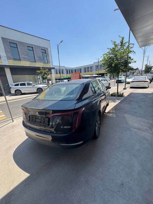 Hongqi E-QM5 restayling nasiya savdo