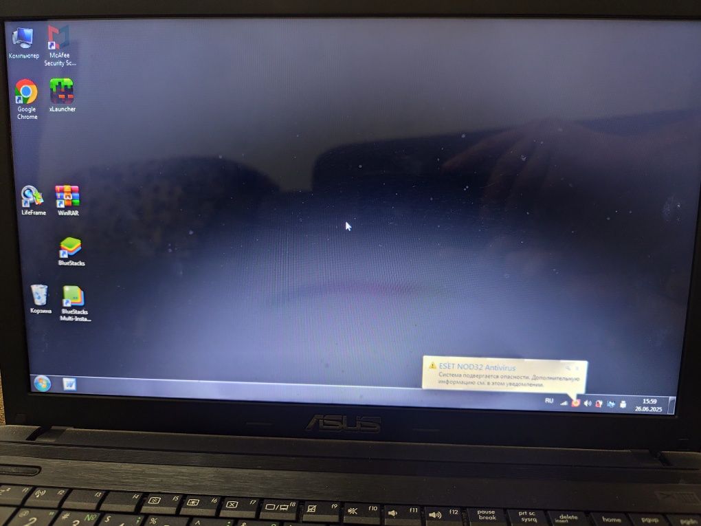 Ноутбук  ASUS X55A 15.6 дюймов