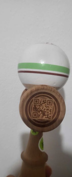 Se vinde kendama swets prime