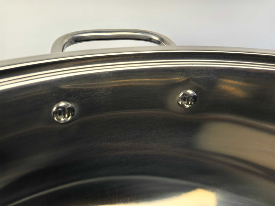 Oala inox 38x26 cm 30 litri cu capac sticla 350 lei