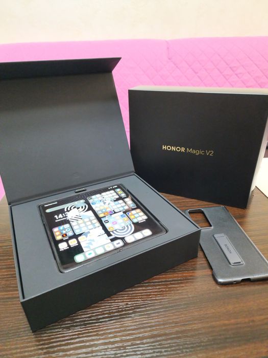 Vând Honor Magic V2, 512Gb, Black