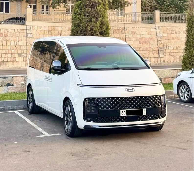 Hyundai Staria Lounge 2022-yil sotiladi