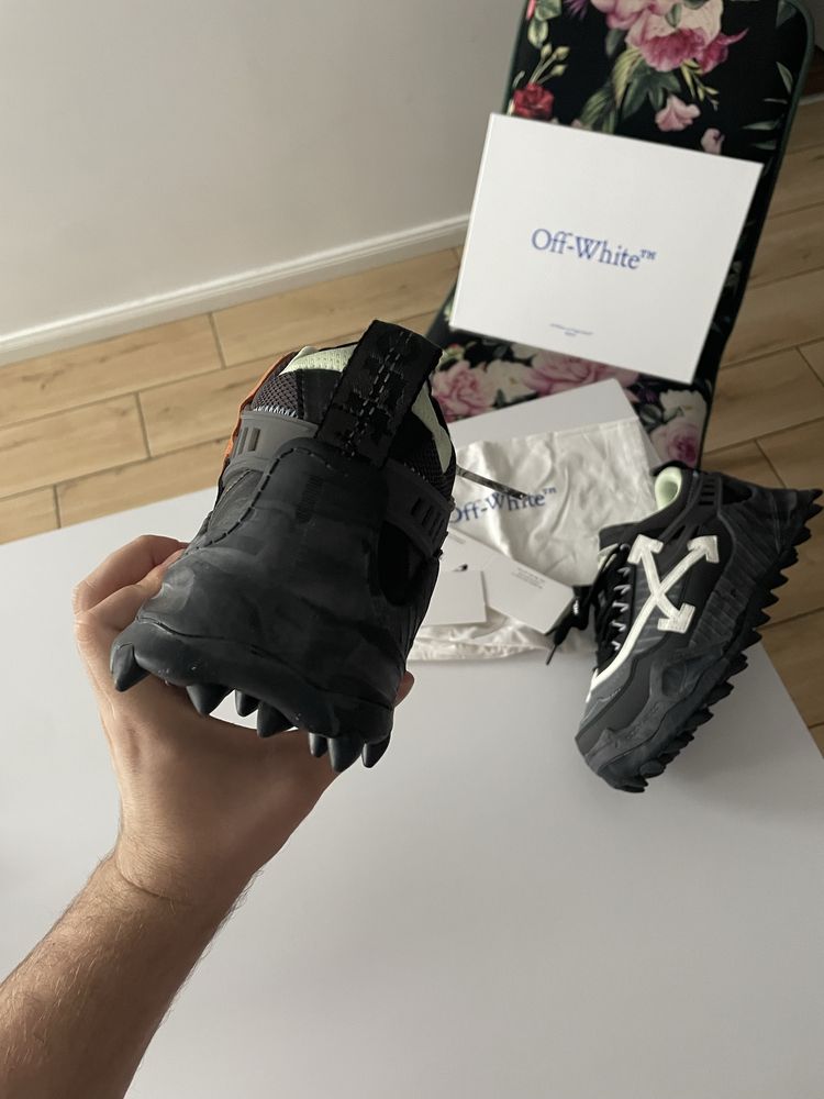 OFF White ODSY Dark Grey