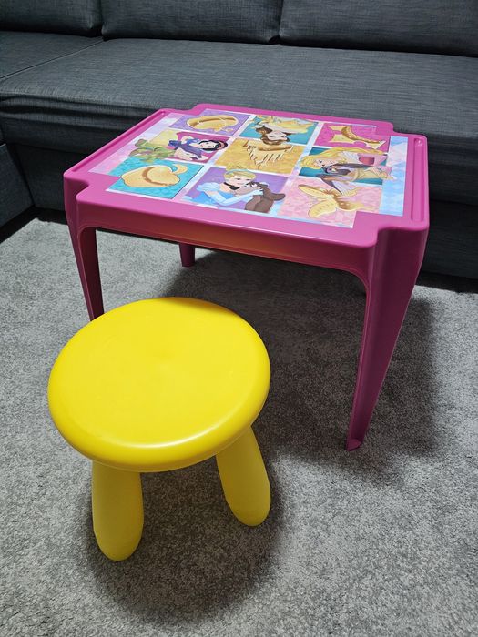 Set scaun și masă disney printese