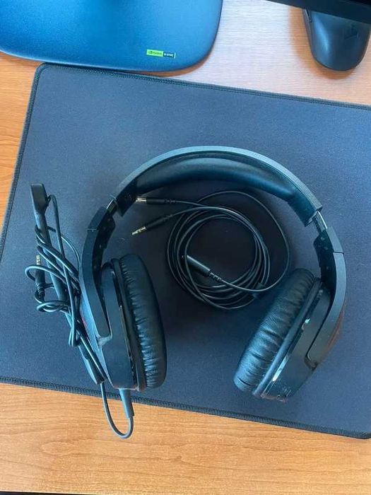 Vând Casti Gaming HyperX