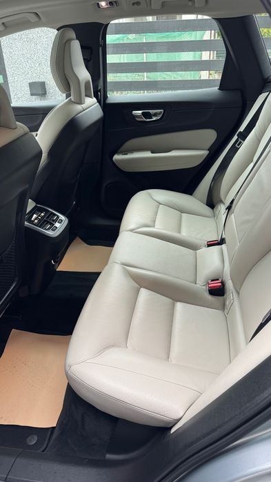 VOLVO XC 60 INSCRIPTION 4x4 2.0 DIESEL Automat 8+1 Viteze 190 Cp