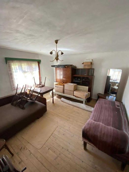 Casă rustică la munte + poiată, pe teren 4700mp, pădure si pârâu