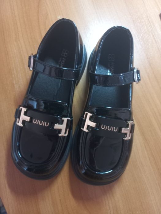 Туфли новые 34 и 35размер