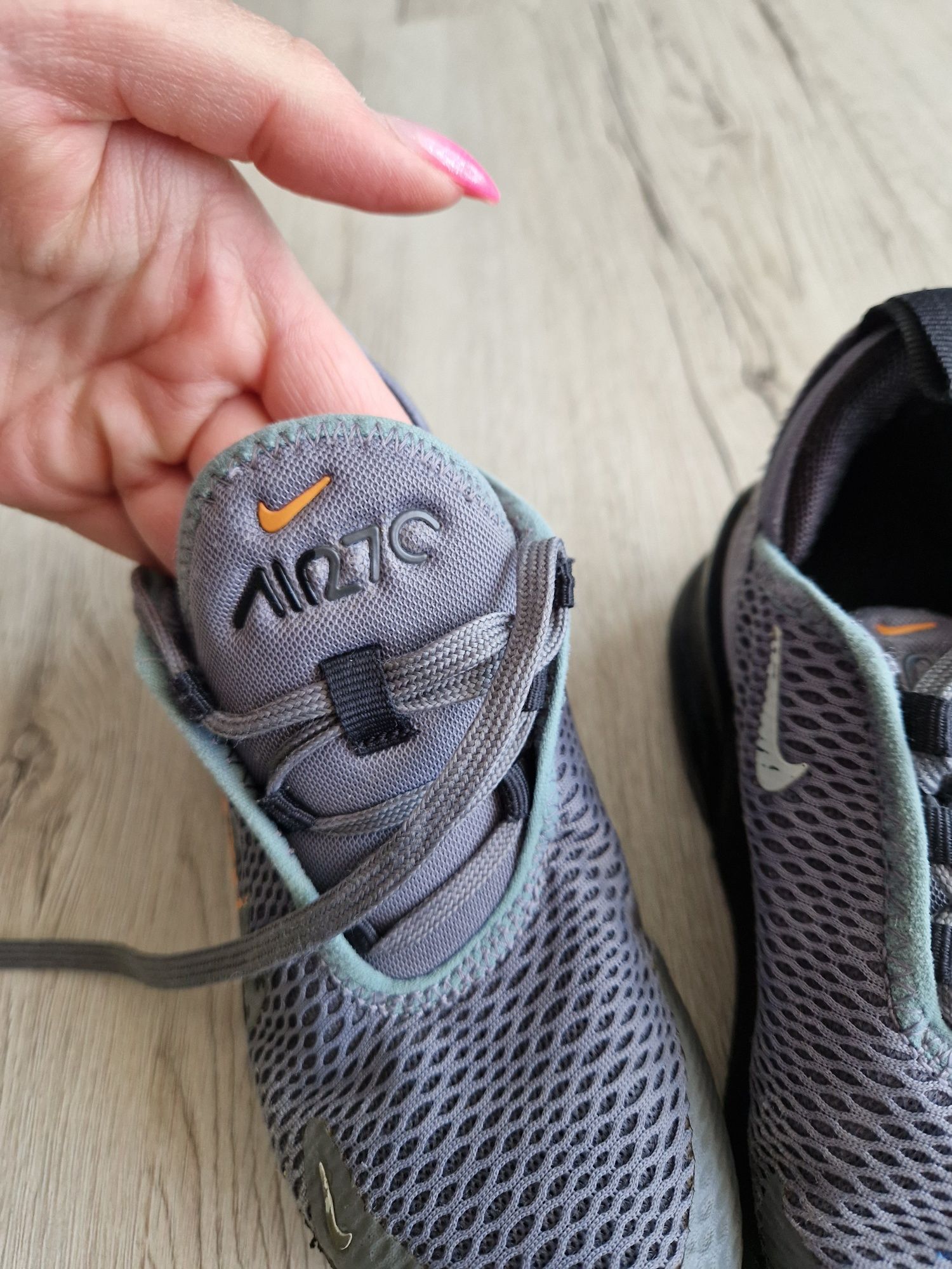 NIKE маратонки размер 28.5