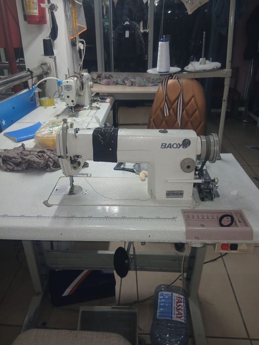 Продам швейную машинку