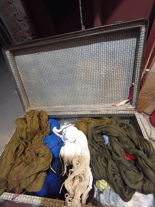 Стари жакардови куфари