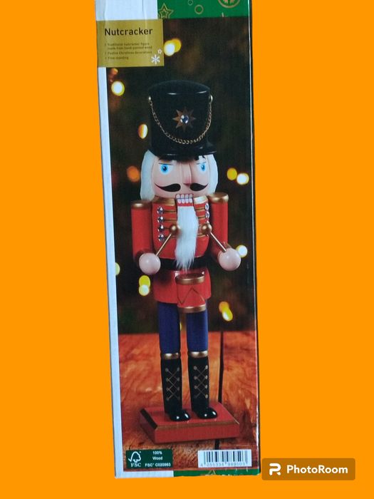 НОВА  Дървена  ОРЕХОТРОшачка