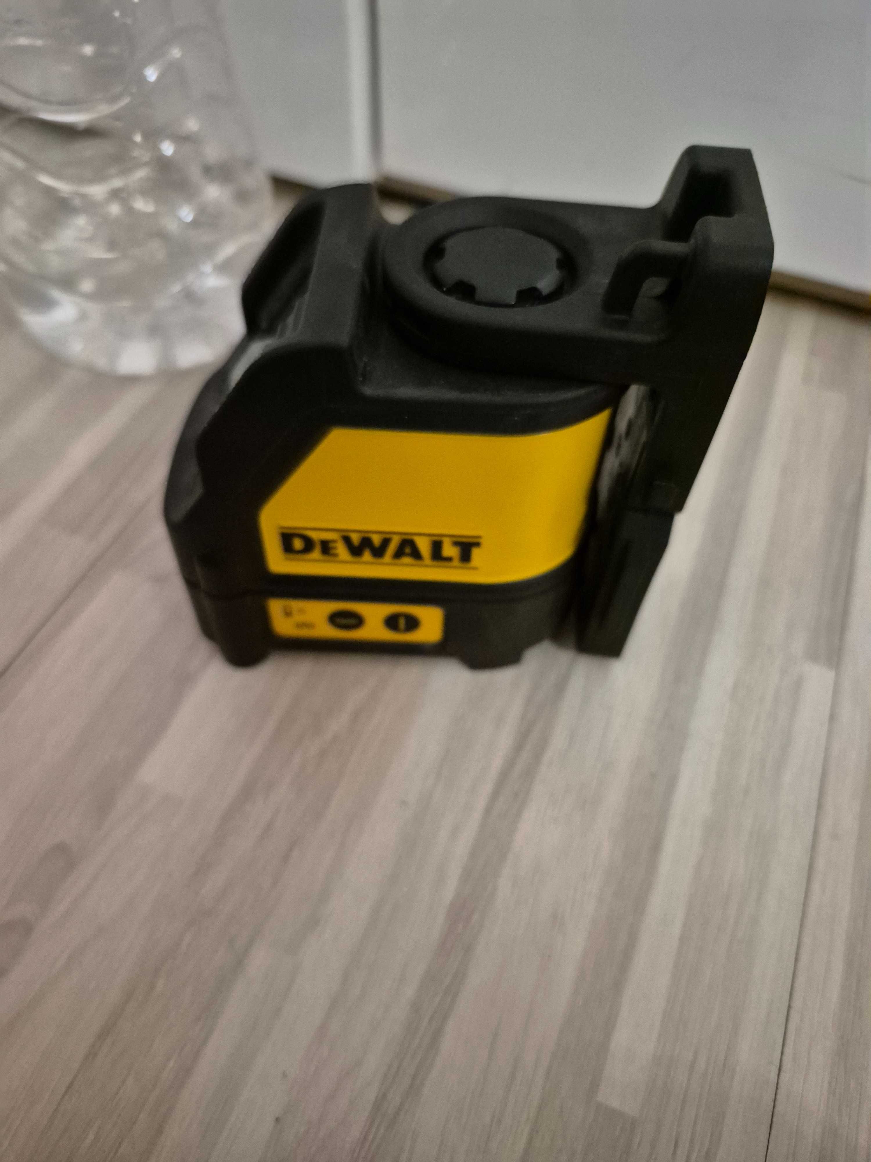 Лазарен нивилир Dewalt