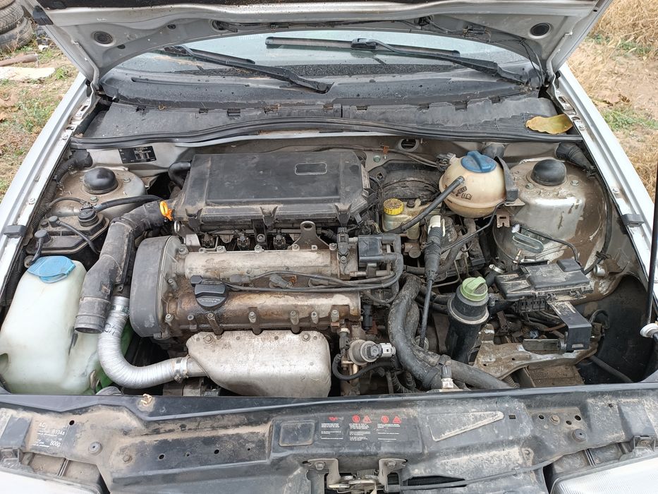Volkswagen Polo 1.4i бензин комби на Части