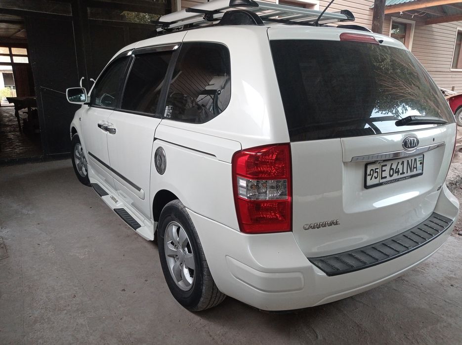 Киа карнивал сатылады