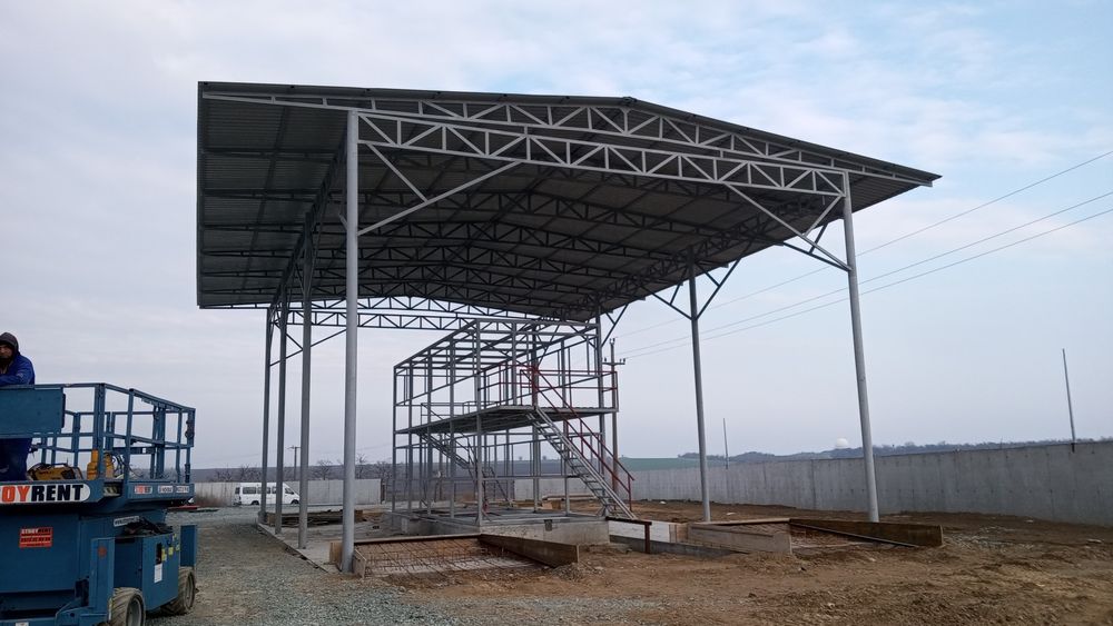 Confecții metalice mici și mari , interior și exterior