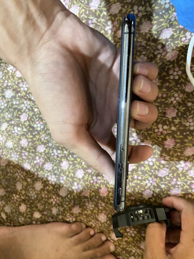 Iphone xs sotiladi