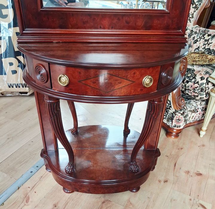 Конзола с огледало