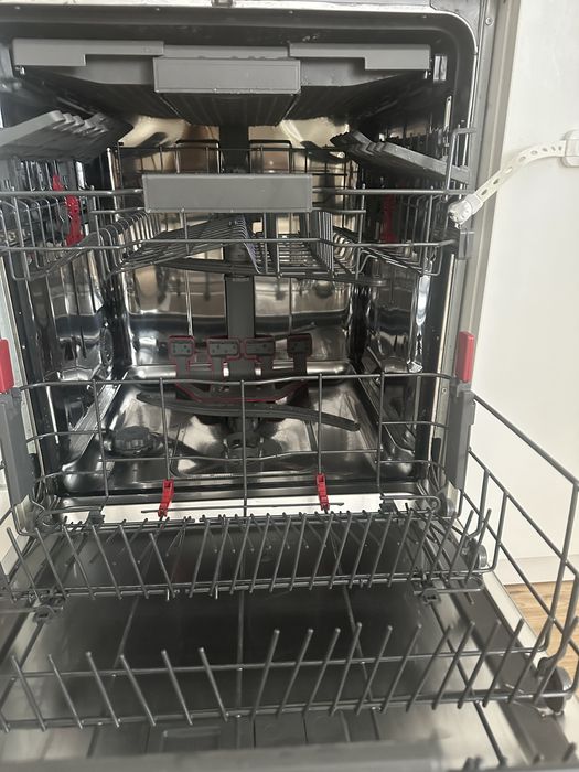 Masina spalat vase Whilpool 6th Sense