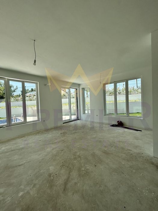 Продава се Къща в Варна, Виница - 300 кв.м за 1500 €/кв.м - Снимка #5