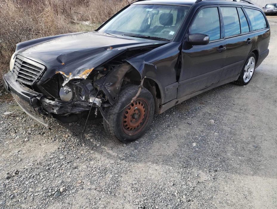Mercedes S210 на части