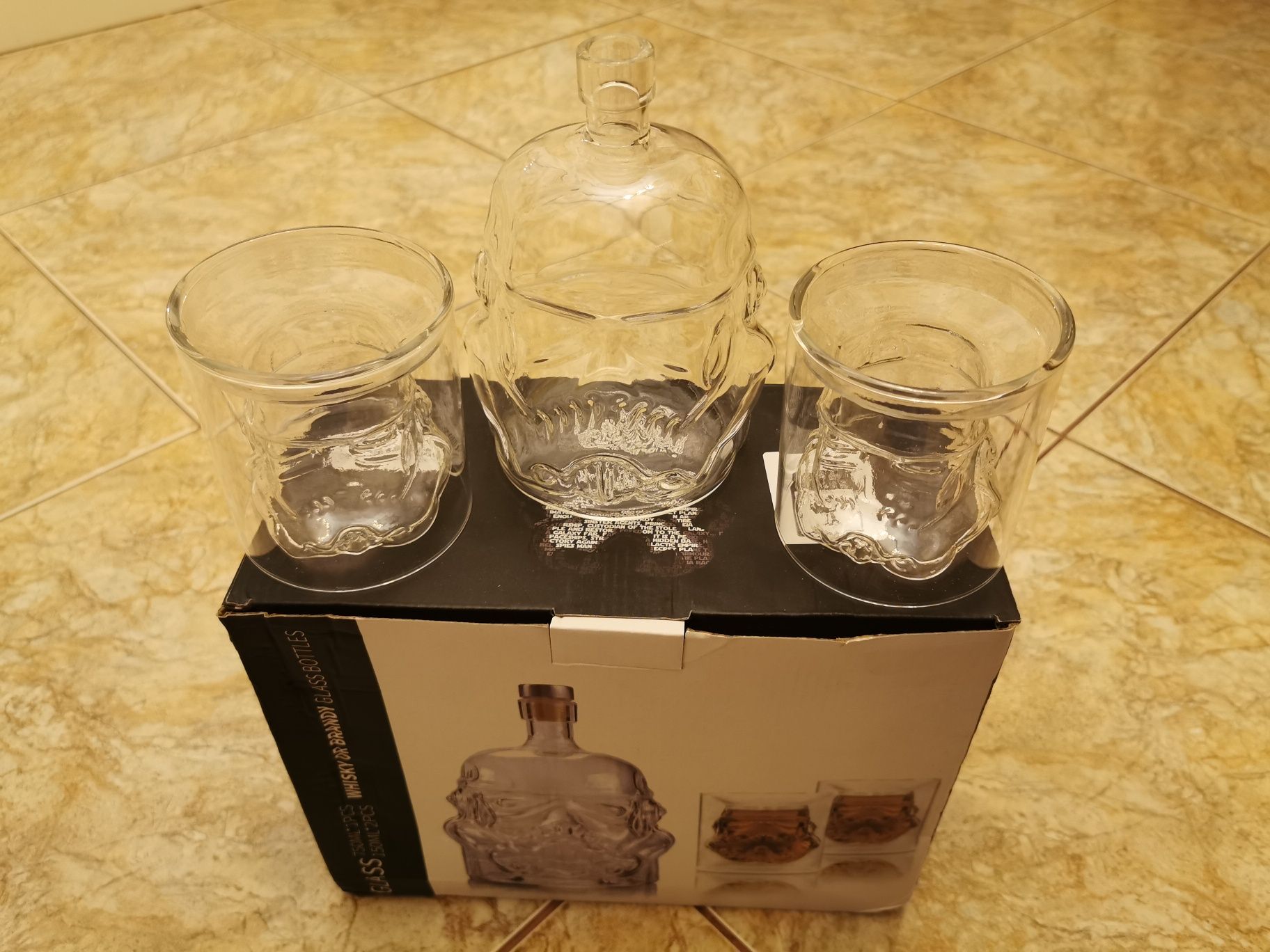 Set sticla si doua pahare whisky Storm Trooper - NOU