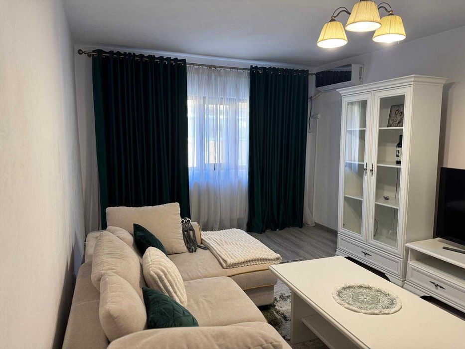 Inchiriez apartament 2 camere, decomandat