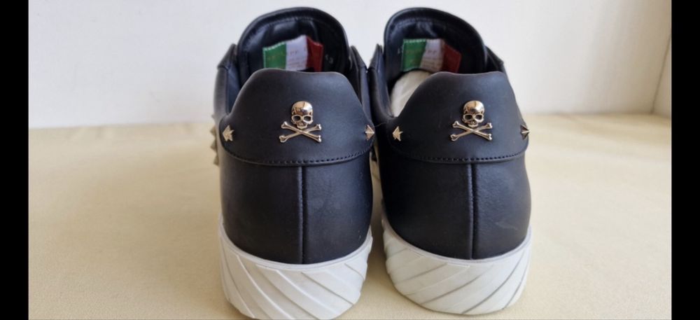 AMQ , Plein , Nike Inter Milano 44 , Burberry номер 44 , Valentino