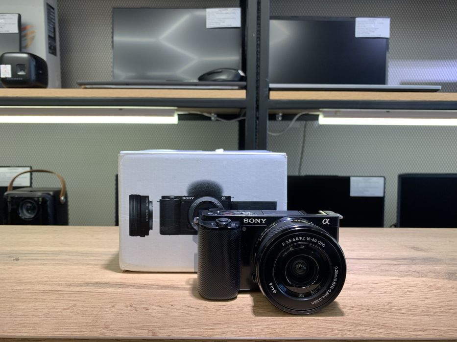Фотокамера Sony ZV-E10, 16-50 OSS, 4K, флешка 64 ГБ, 4 батареи,10899/А