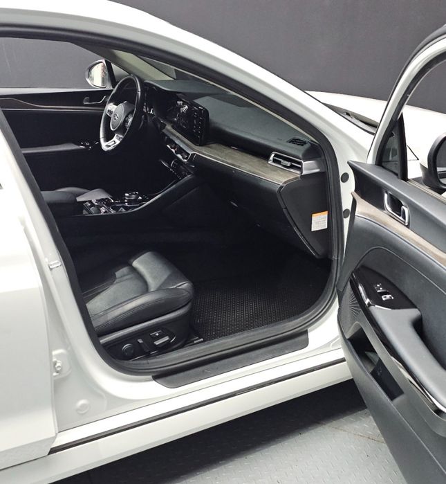 Kia K5 Noblesse..
