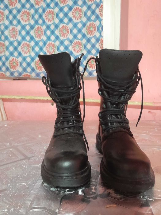 Bocanci militari