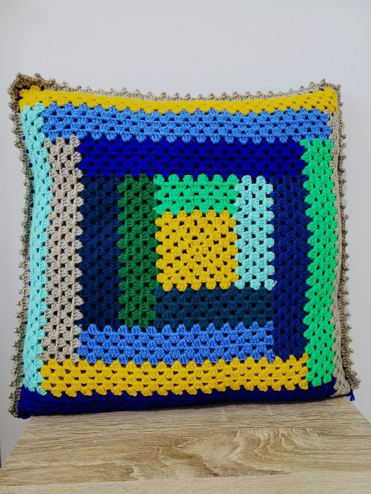 Fata de perna crosetata